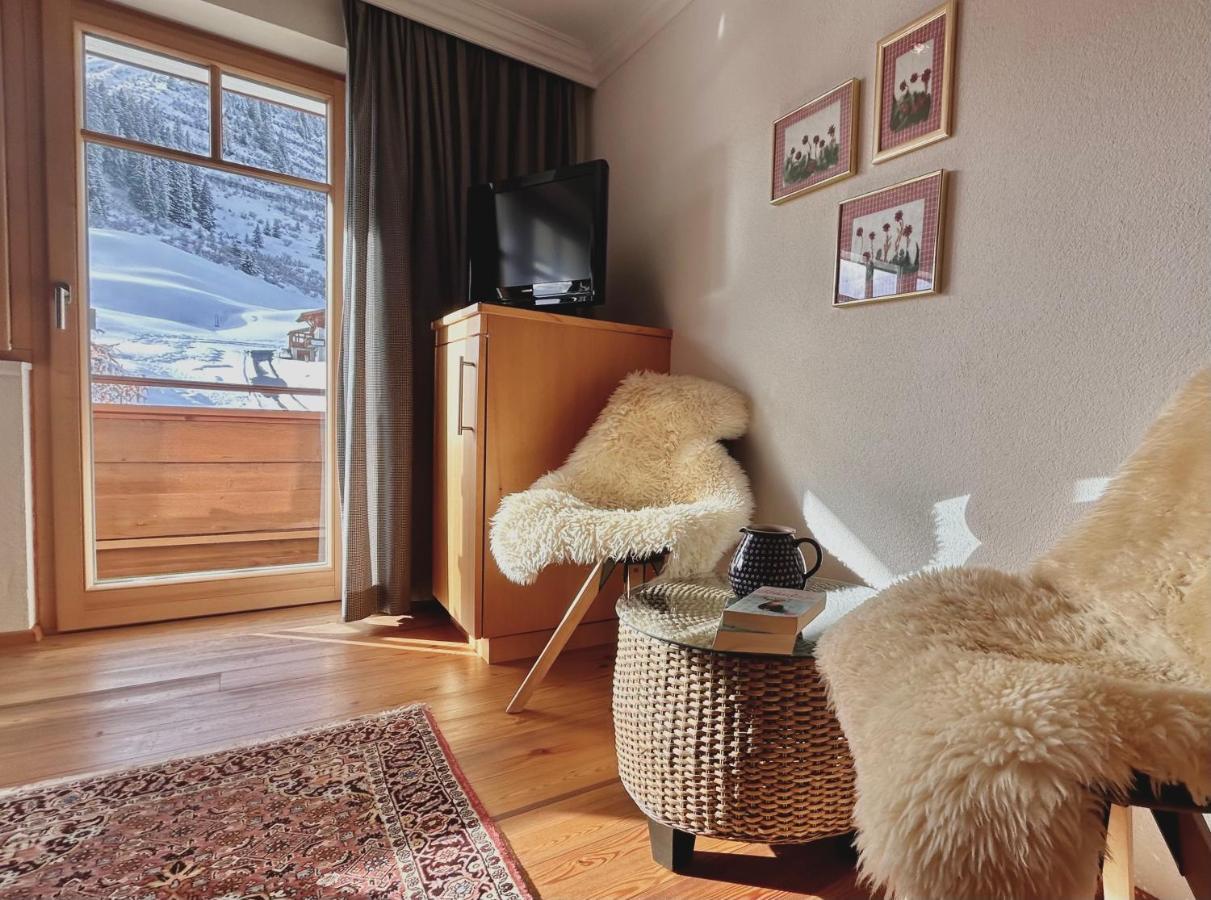 Haus Wallis By Stayfritz - Ski-In Ski-Out Zimmer 'Garni' Am Arlberg Warth  Exterior photo